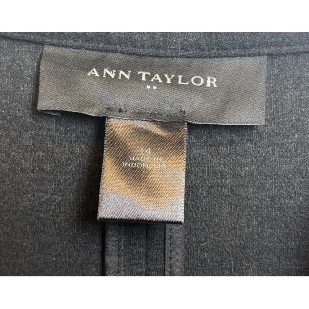 Ann Taylor Blazer Suit Jacket Women's Size 14 Solid Black One Button Lightweight - Picture 3 of 7
